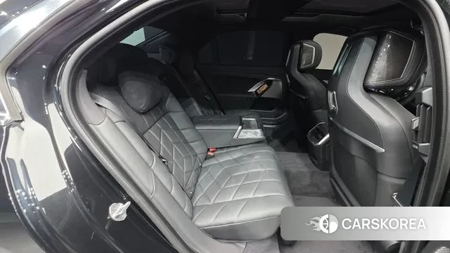 BMW 7 Series (G70) id 3679785 из Кореи 10