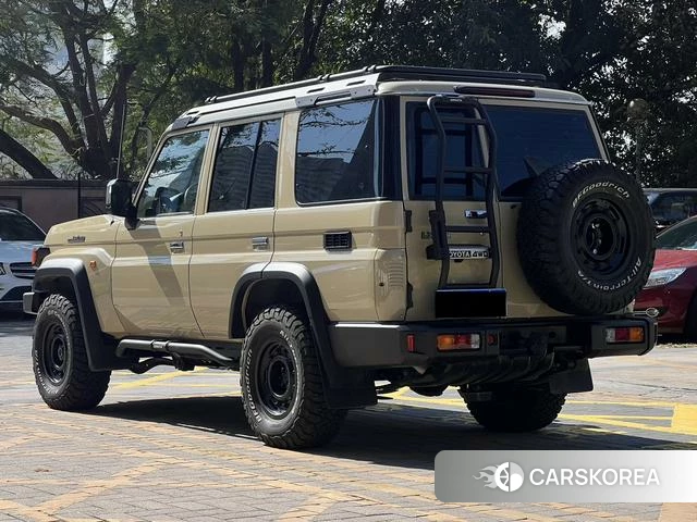 Toyota Land Cruiser 70 Series id 4265954 из Китая 10