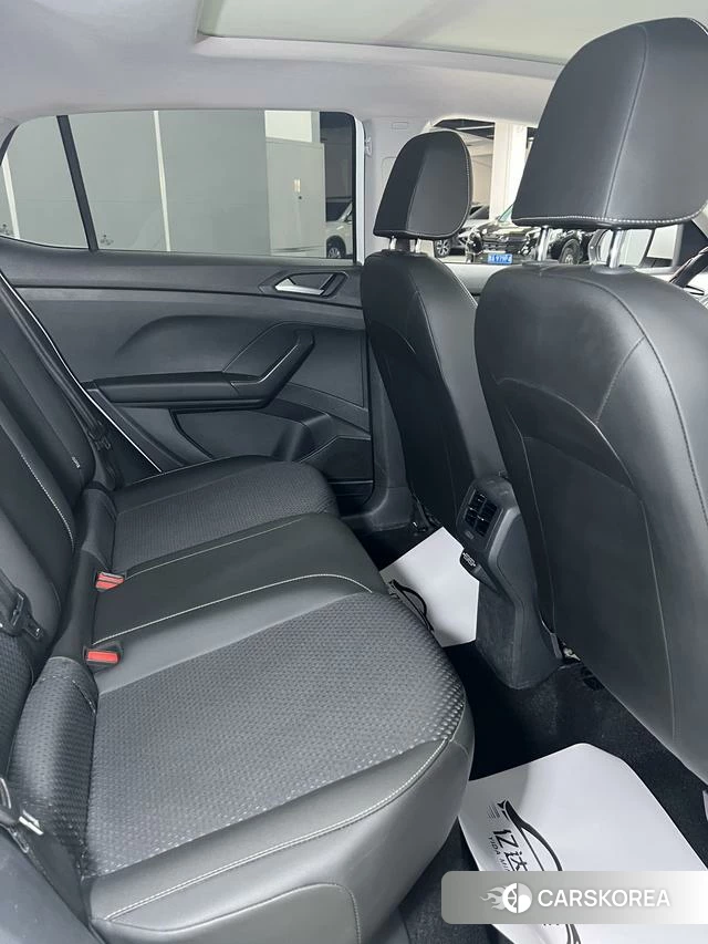 Volkswagen Exploring the shadow id 4218729 из Китая 10