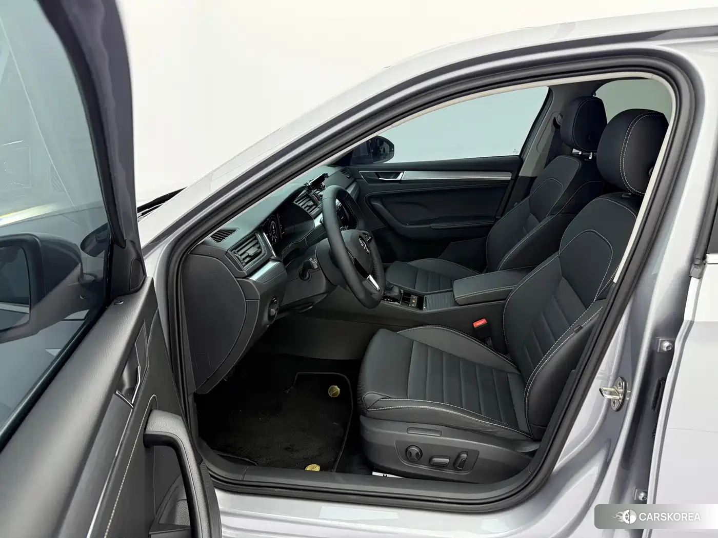 Skoda Superb id 4599499 из Китая 10