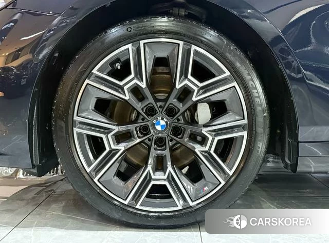 BMW 5 series id 4353596 из Китая 10