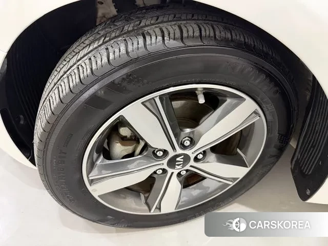 Kia The New K3 id 3408268 из Кореи 10