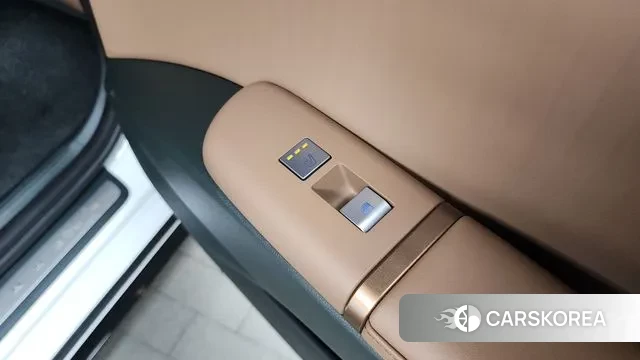 Hyundai Grandeur Hybrid (GN7) id 3104298 из Кореи 10