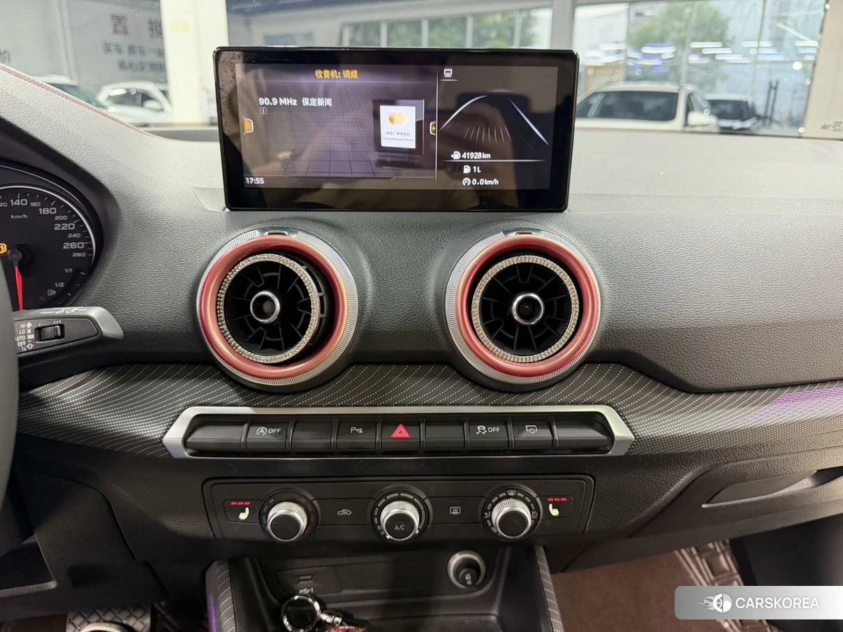 Audi Q2L id 4455090 из Китая 10