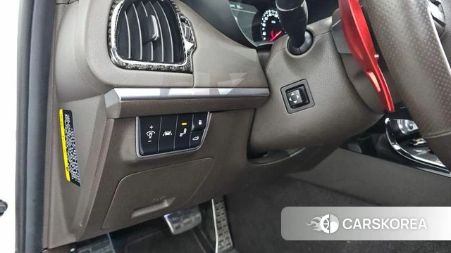 Kia Stinger id 4284419 из Кореи 10