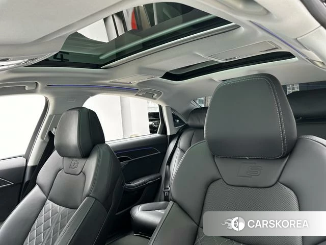 Audi A8 id 4265930 из Китая 10