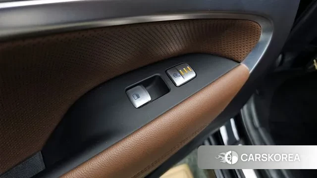 Genesis G70 id 3631372 из Кореи 10