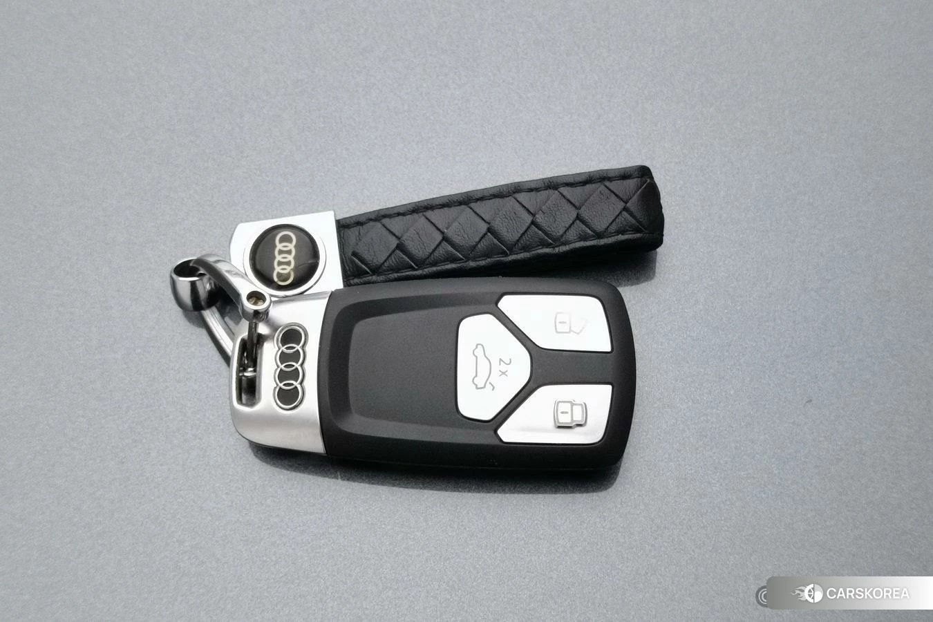 Audi A4L id 4512805 из Китая 10