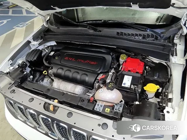 Jeep Renegade id 3635216 из Кореи 10