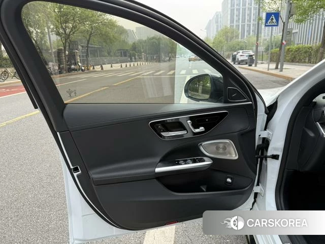 Mercedes-Benz Class C id 4256467 из Китая 10
