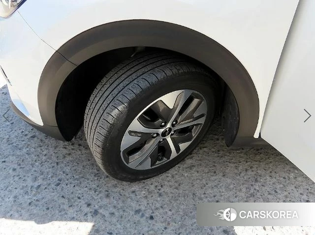 Kia Niro EV id 3923541 из Кореи 10