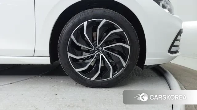 Volkswagen Golf 8th Generation id 3426881 из Кореи 10