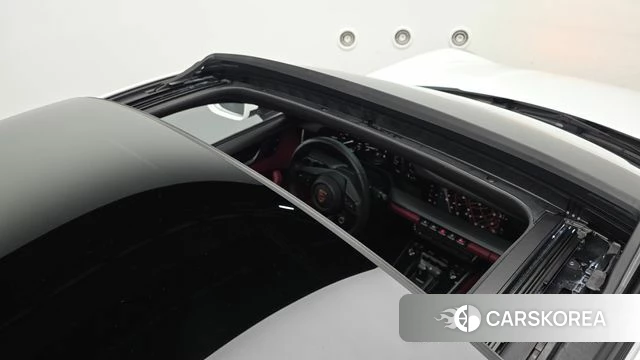 Porsche 911(992) id 4456277 из Кореи 10