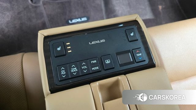 Lexus New ES300h id 3845900 из Кореи 10