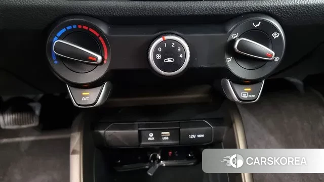 Kia Stonic id 3494676 из Кореи 10