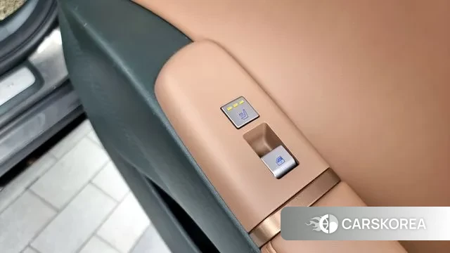 Hyundai Grandeur (GN7) id 2998263 из Кореи 10