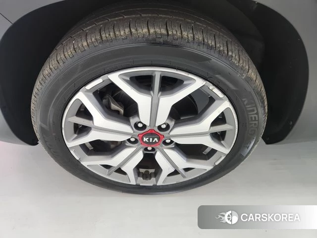 Kia Seltos id 4339264 из Кореи 10