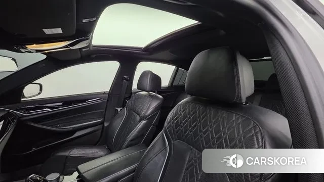 BMW 5 Series (G30) id 3622339 из Кореи 10