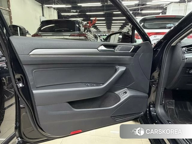 Volkswagen Magotan id 4263170 из Китая 10