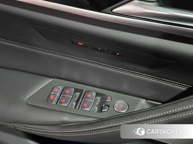 BMW 5 Series (G30) id 4546796 из Кореи 10