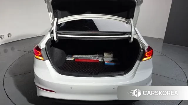 Hyundai Avante AD id 3455076 из Кореи 10