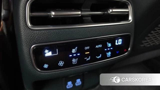 Genesis GV70 id 4700933 из Кореи 10