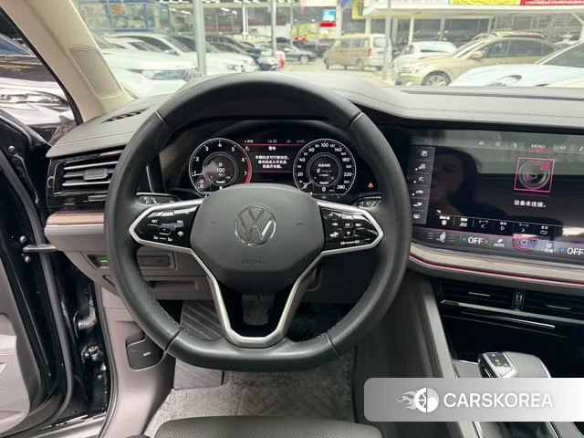 Volkswagen Touareg id 4271071 из Китая 10