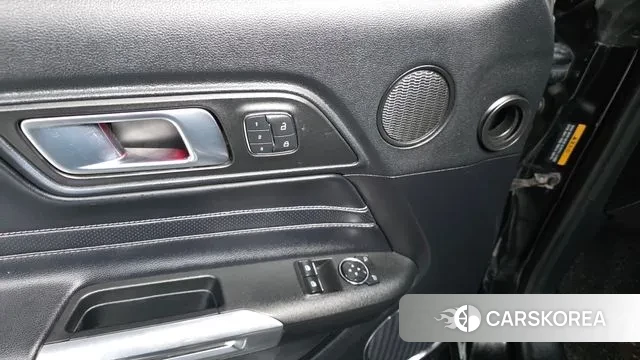 Ford Mustang id 3766817 из Кореи 10