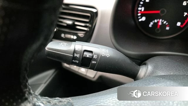 Kia Stonic id 3813573 из Кореи 10