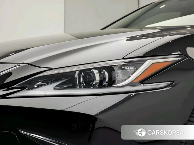 Lexus ES id 4290479 из Китая 10