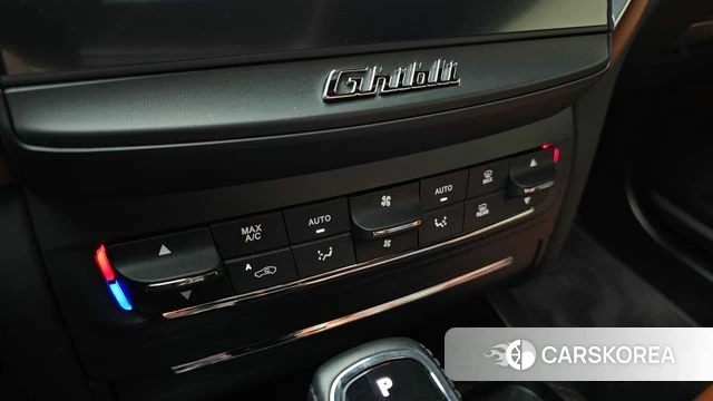 Maserati Ghibli id 4672460 из Кореи 10