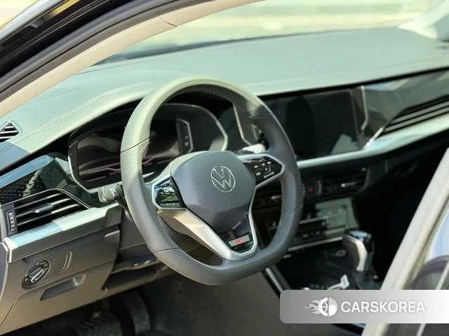 Volkswagen Passat id 4300365 из Китая 10