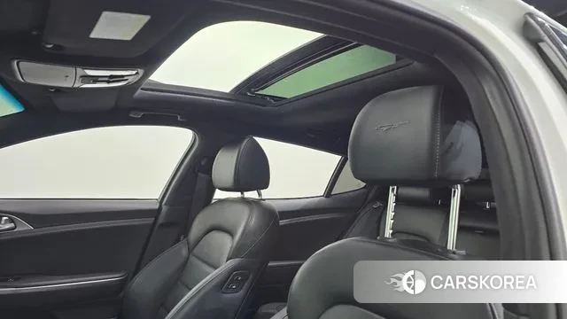 Kia Stinger id 3509889 из Кореи 10