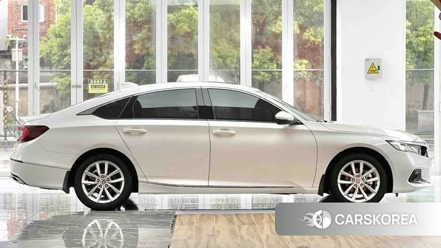 Honda Accord id 4300122 из Китая 10