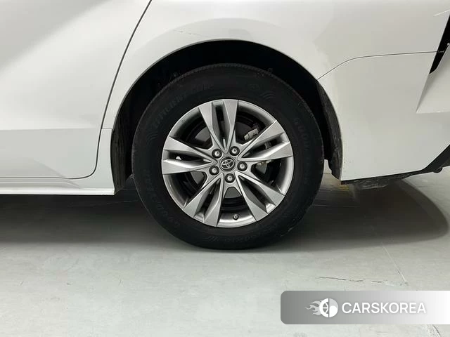 Toyota Saina id 4272875 из Китая 10