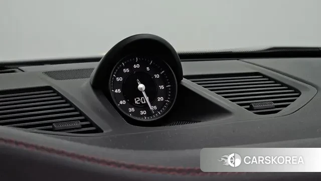 Porsche 911(992) id 3741221 из Кореи 10