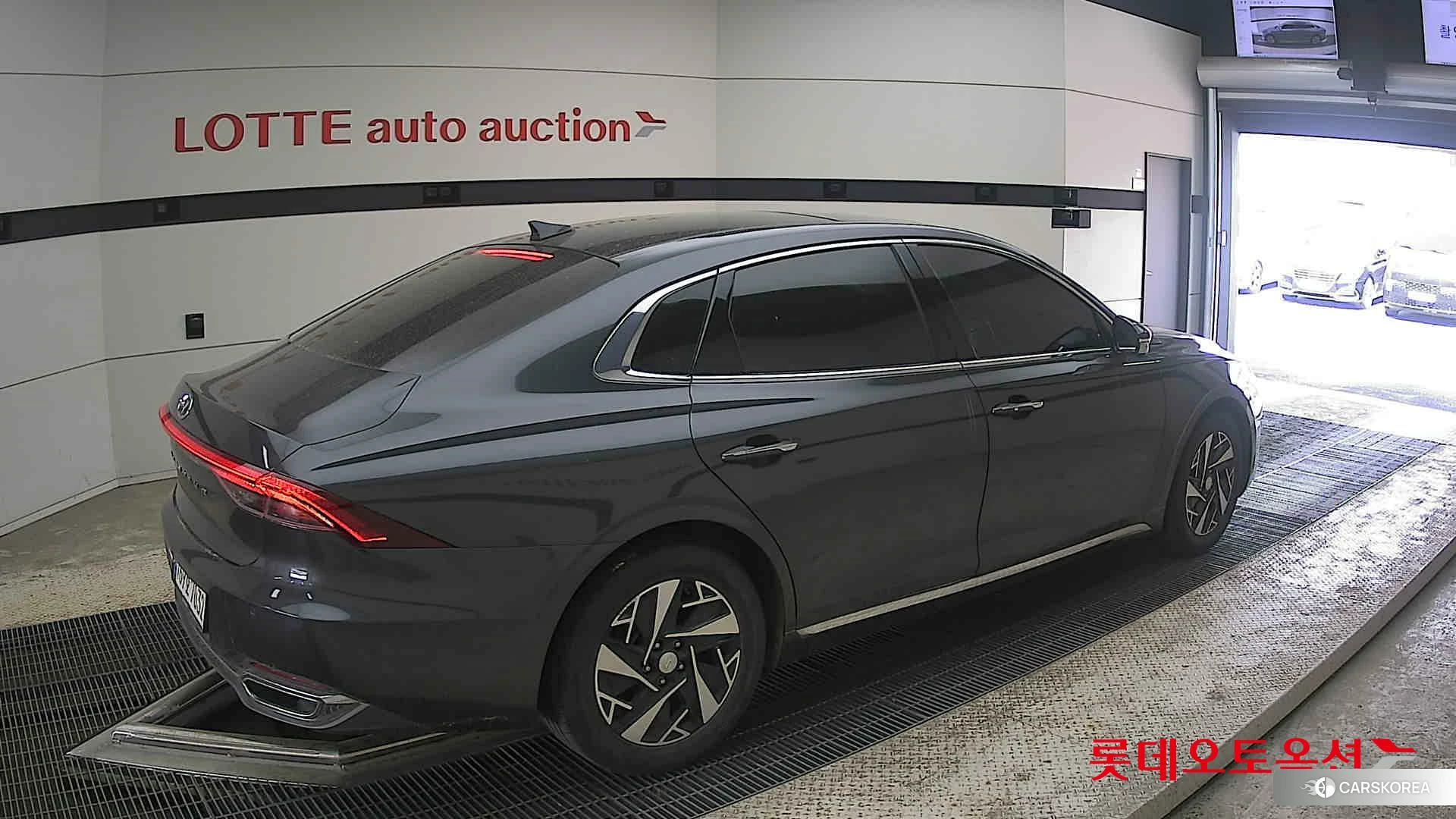 Hyundai Grandeur Hybrid id 4289392 из Кореи 10