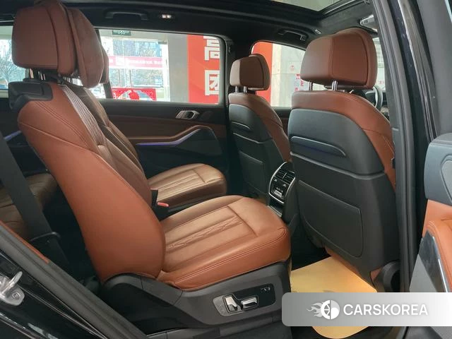 BMW X7 id 3857638 из Китая 10