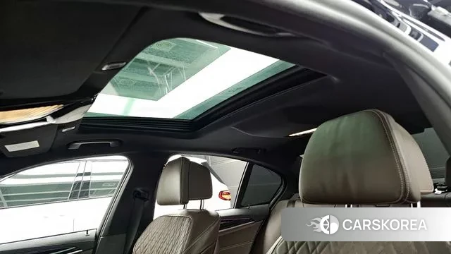 BMW 5 Series (G30) id 3697402 из Кореи 10