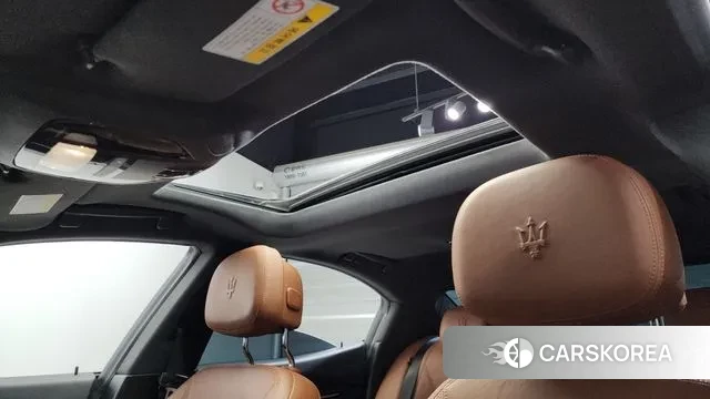 Maserati Ghibli id 3641806 из Кореи 10