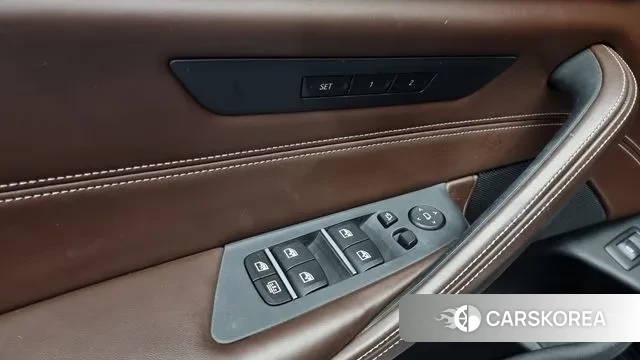 BMW 5 Series (G30) id 3308307 из Кореи 10