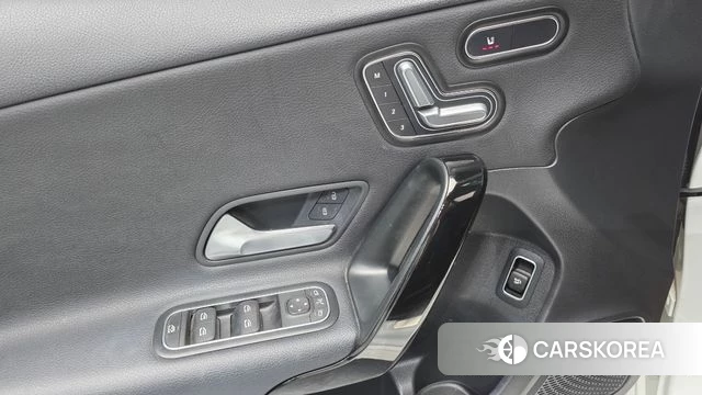 Mercedes-Benz A-Class W177 id 4614882 из Кореи 10