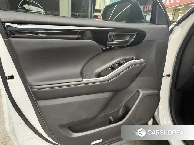 Toyota Highlander id 4276132 из Китая 10