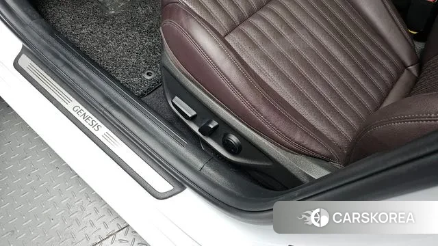 Genesis The New G70 id 3771911 из Кореи 10