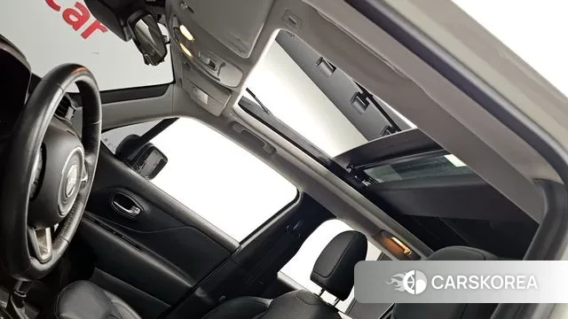 Jeep Renegade id 3438159 из Кореи 10