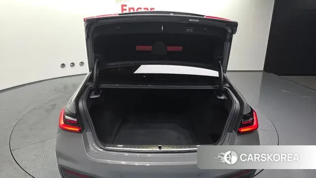 BMW 7 Series (G11) id 3646185 из Кореи 10