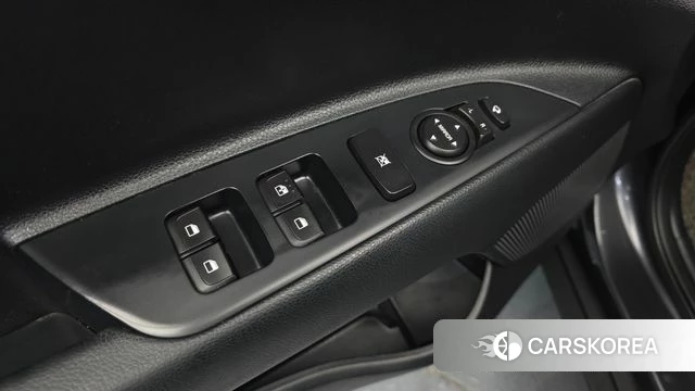 Kia Stonic id 3955630 из Кореи 10