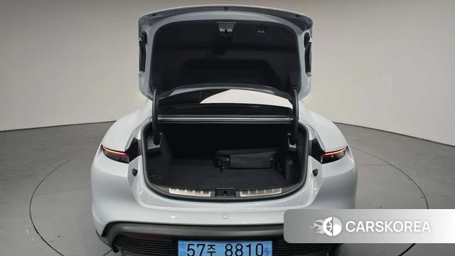 Porsche Taycan id 3934574 из Кореи 10