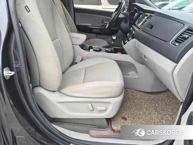 Kia The New Carnival id 4764817 из Кореи 10