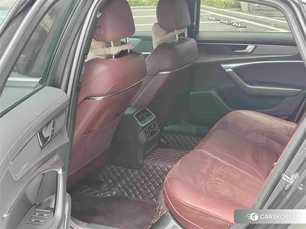 Audi A6L id 4576620 из Китая 10